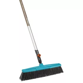   Gardena combisystem kerti seprű(3622/fanyél 130 cm FSC® 100%) Készlet erejéig!