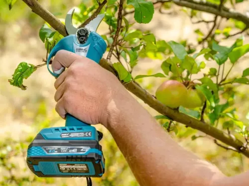 Akkus metszőolló 18V 25-30mm akku és töltő nélkül