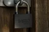Lakat 40mm, festett öntvény-acél, időjárásálló, 3 kulccsal, NEO TOOLS