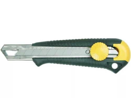 PVC KÉS STANLEY 010418 18 MM TEKERÕS