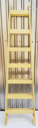 LÉTRA FA  7 FOKOS HÁZTART.